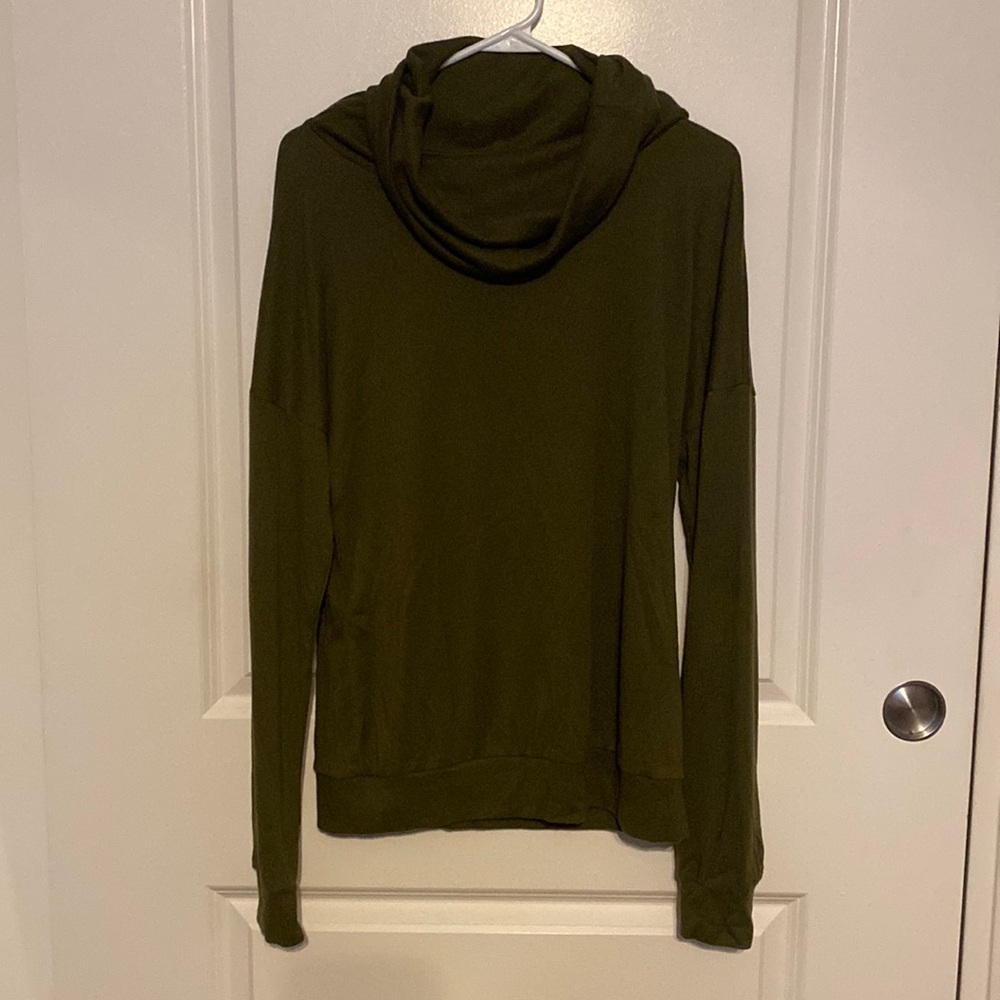 Scoop neck sweater